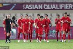 【半场战报】英格兰0-0波兰 凯恩中柱，斯通斯犯规送点未判引争议